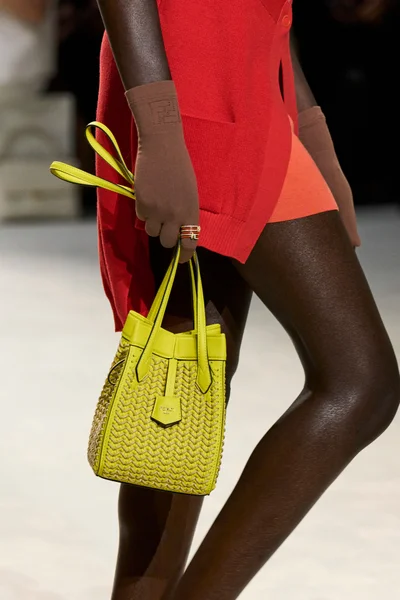 Look 81